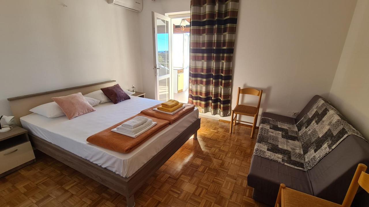 מליני Apartments Kust מראה חיצוני תמונה
