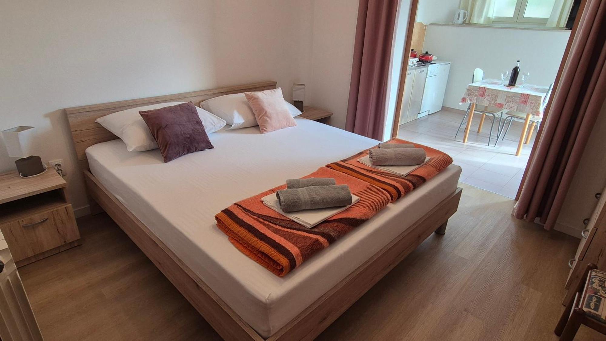 מליני Apartments Kust מראה חיצוני תמונה