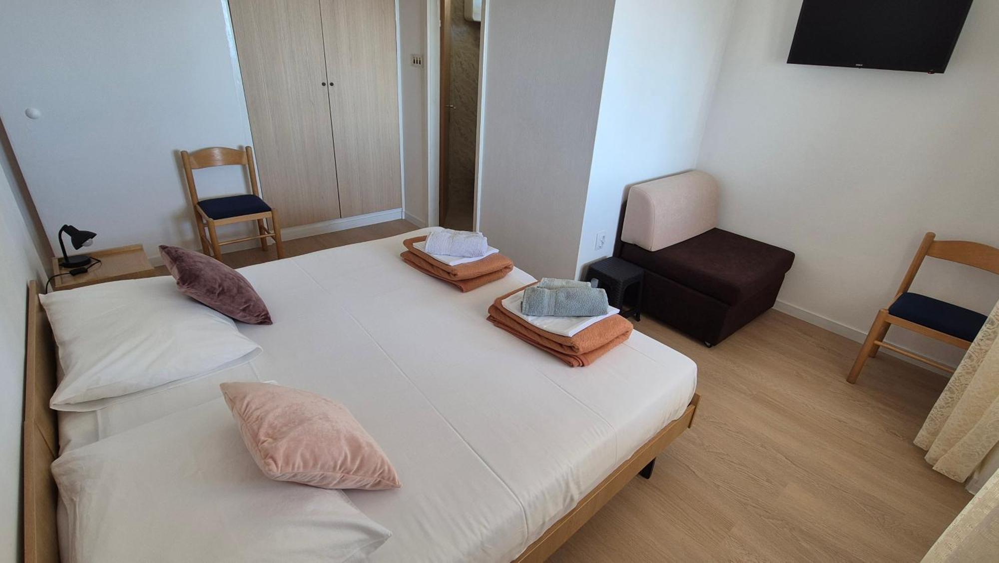 מליני Apartments Kust מראה חיצוני תמונה