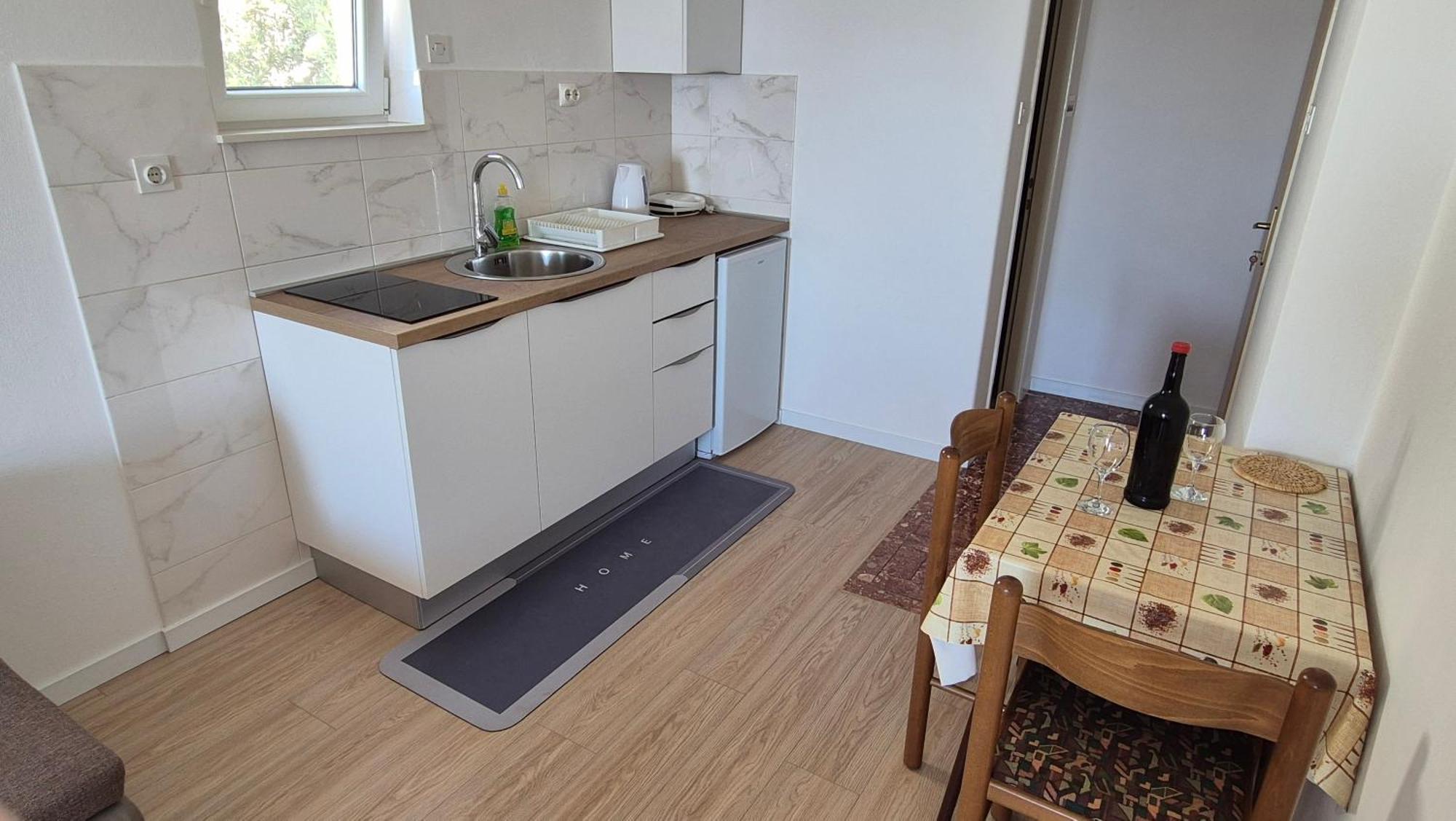 מליני Apartments Kust מראה חיצוני תמונה