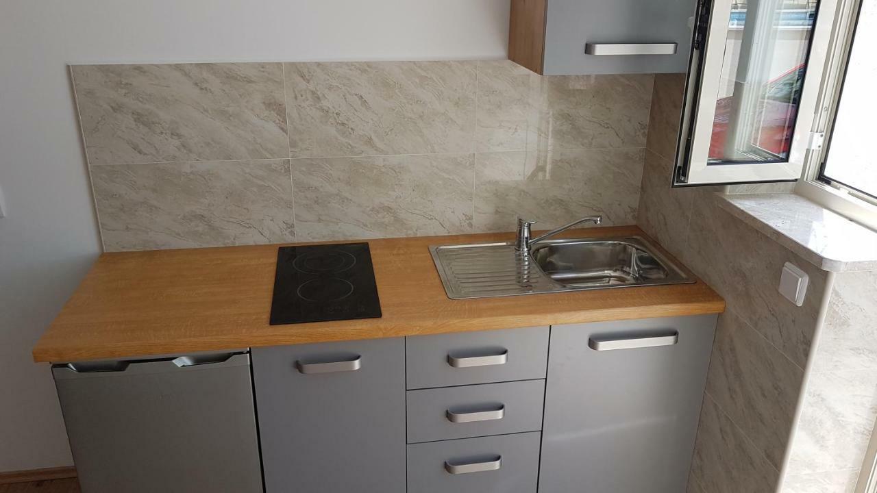 מליני Apartments Kust מראה חיצוני תמונה