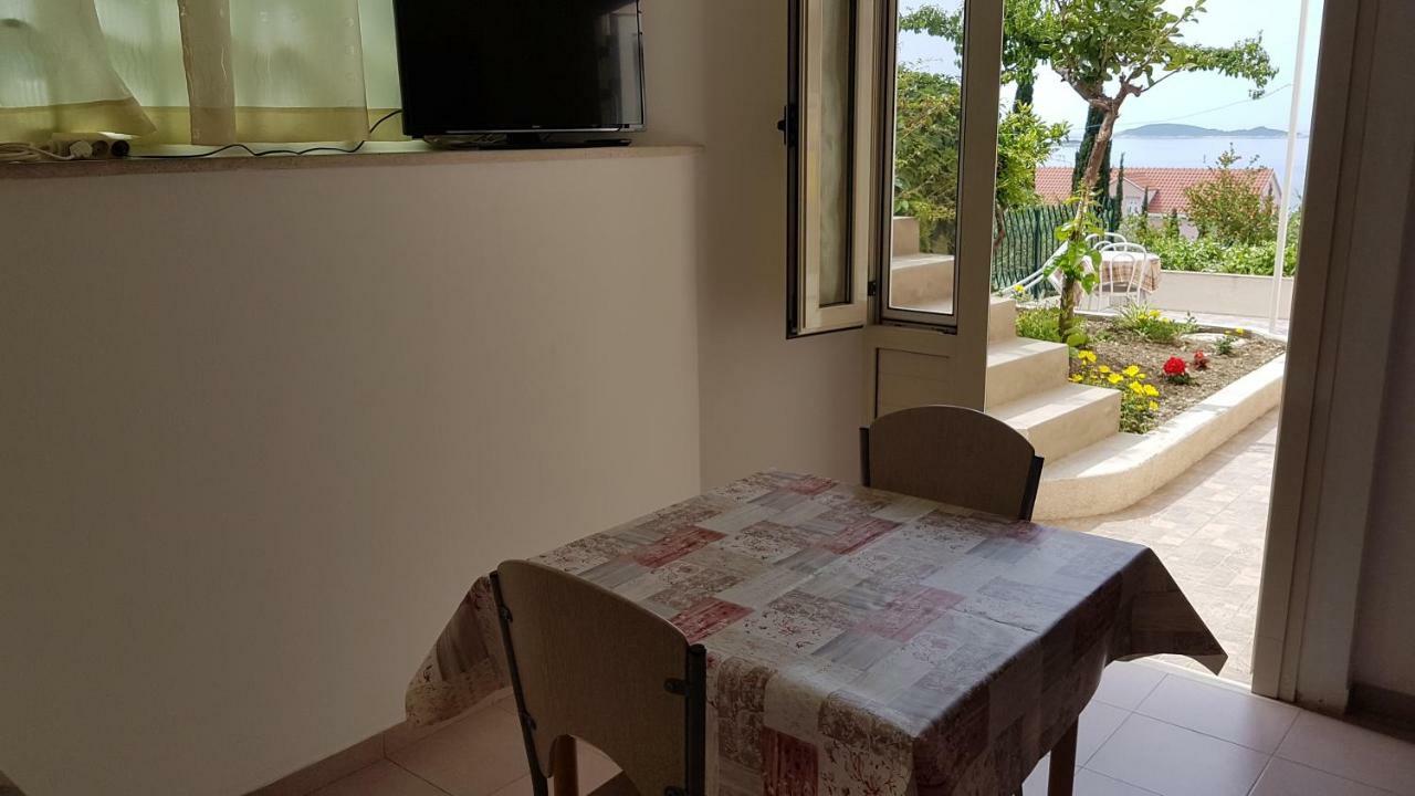 מליני Apartments Kust מראה חיצוני תמונה